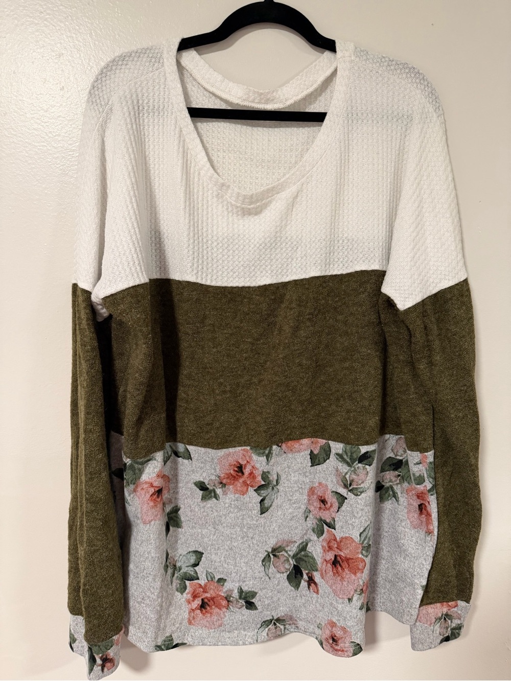 Colorblock Floral Knit Pullover - White, Olive, Floral